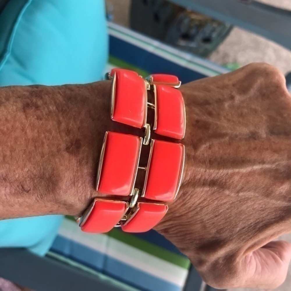 Coral Lucite Mid Century Link Bracelet